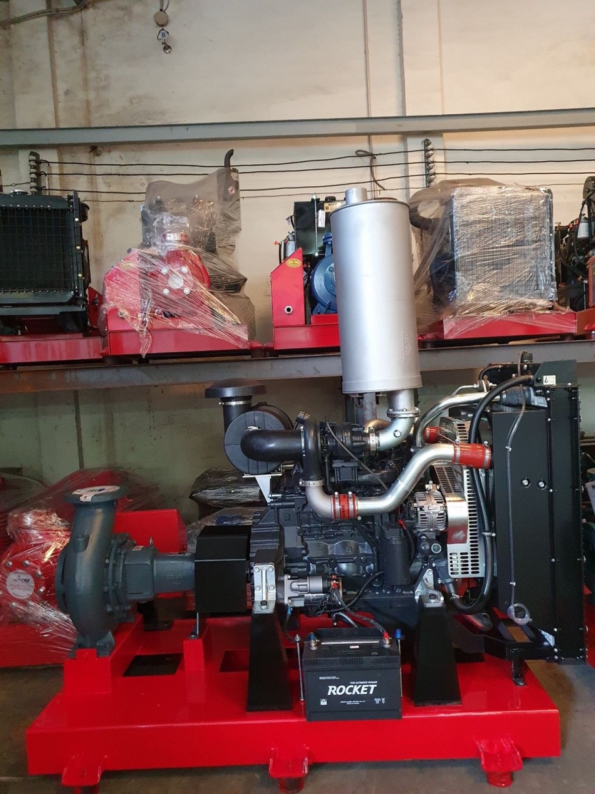 M&aacute;y bơm nước chạy dầu diesel